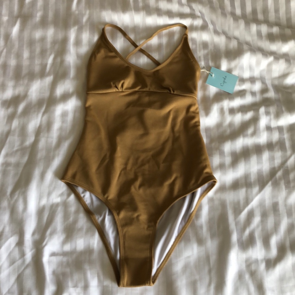 Cupshe Vintage Look Solid One-Piece Swimsuit